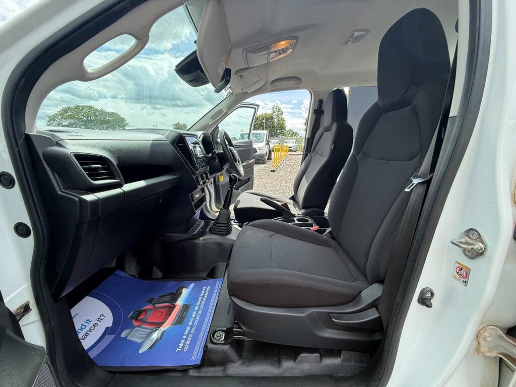 Isuzu D-Max Dl40 Red #18