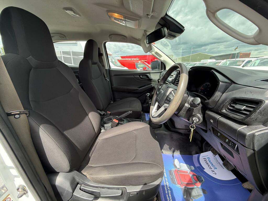 Isuzu D-Max Dl40 Red #12