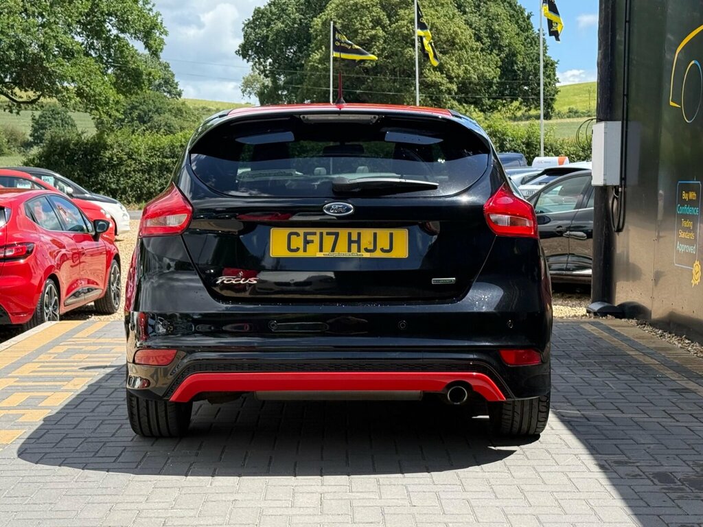 Ford Focus 1.5T Ecoboost Zetec S Black Edition Euro 6 Ss 5 Black #4