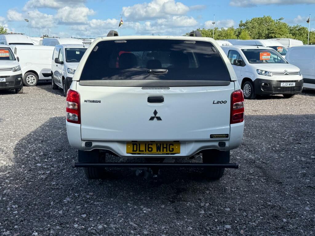 Mitsubishi L200 2.4 Di-d Dc 4Life 4Wd Euro 5 Ss White #5