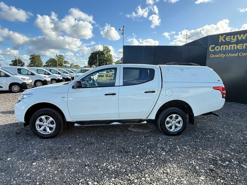 Mitsubishi L200 2.4 Di-d Dc 4Life 4Wd Euro 5 Ss White #3