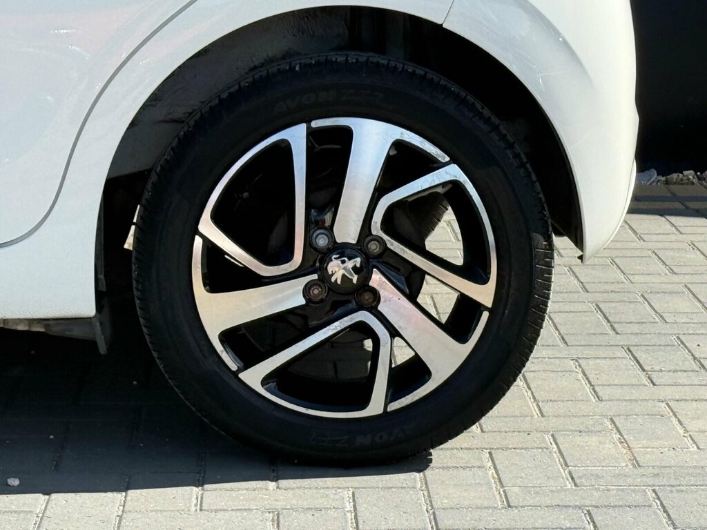 Peugeot 108 1.0 Active 68 Bhp White #11