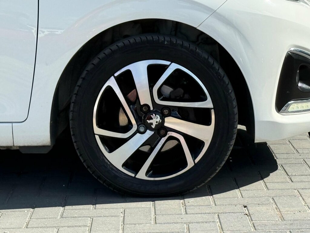 Peugeot 108 1.0 Active 68 Bhp White #9