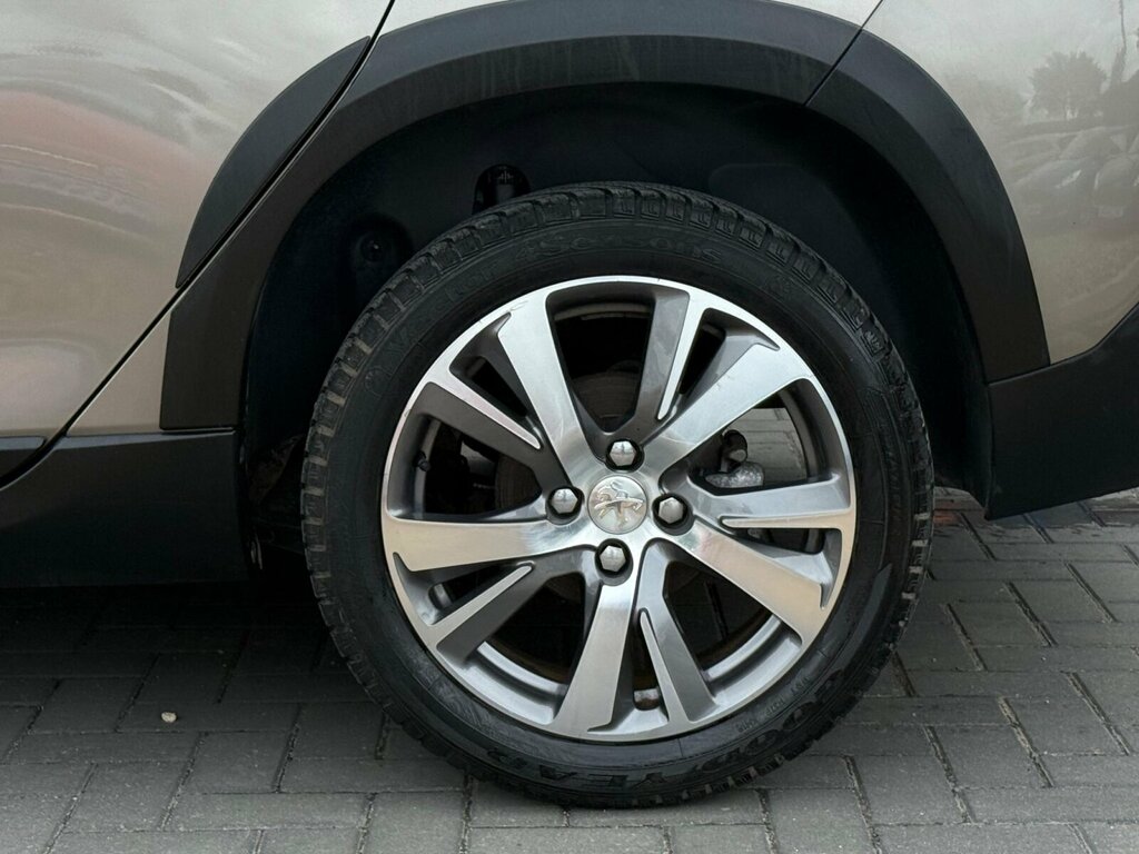 Peugeot 2008 White #11