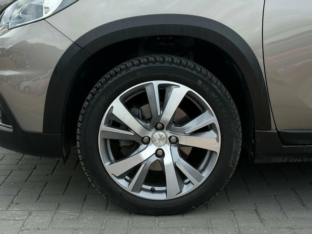 Peugeot 2008 White #12