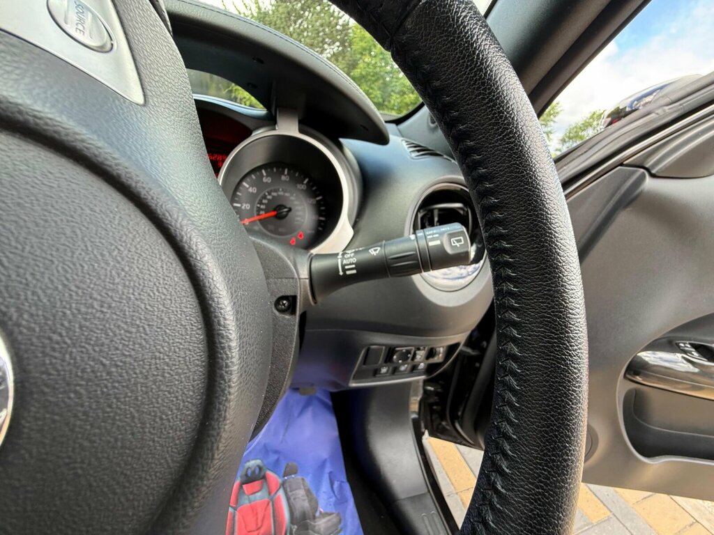 Nissan Juke Red #26