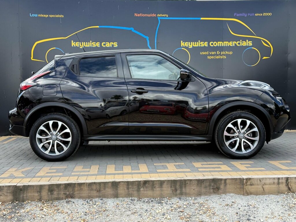 Nissan Juke Red #7