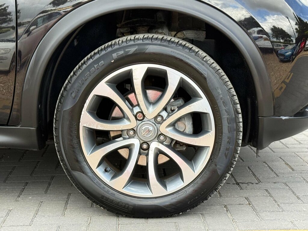 Nissan Juke Red #9