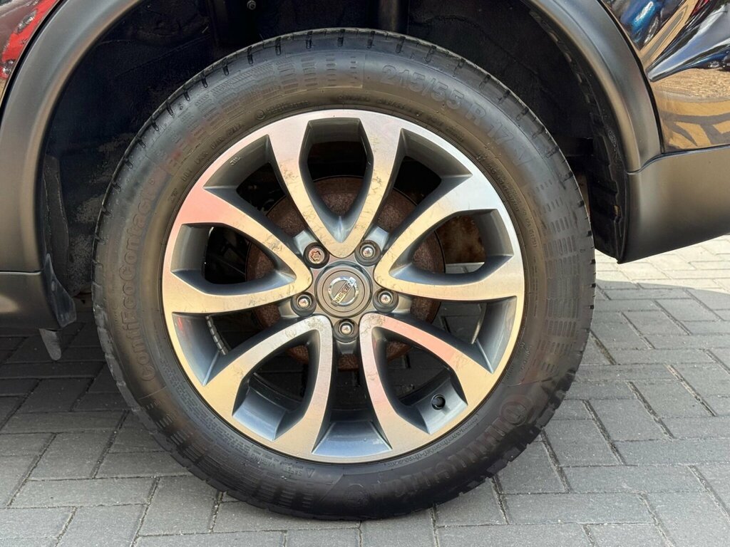 Nissan Juke Red #12