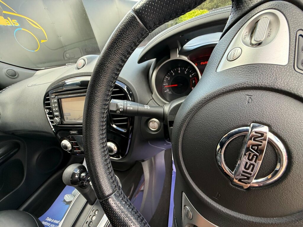 Nissan Juke Red #25