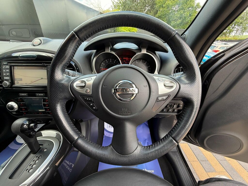 Nissan Juke Red #22
