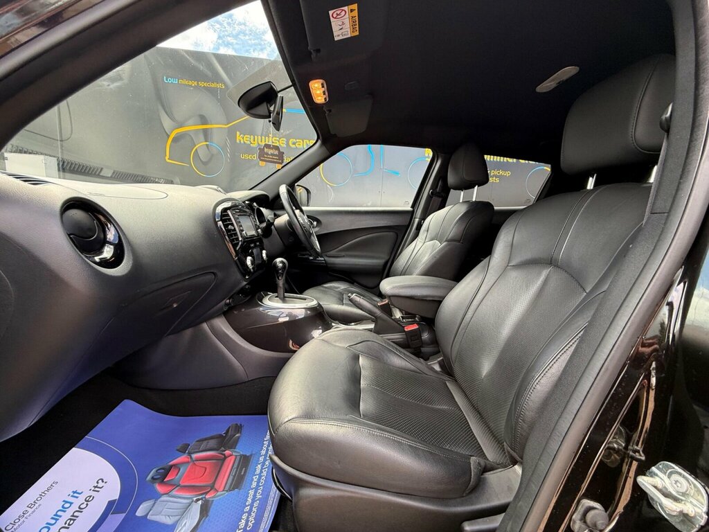Nissan Juke Red #17