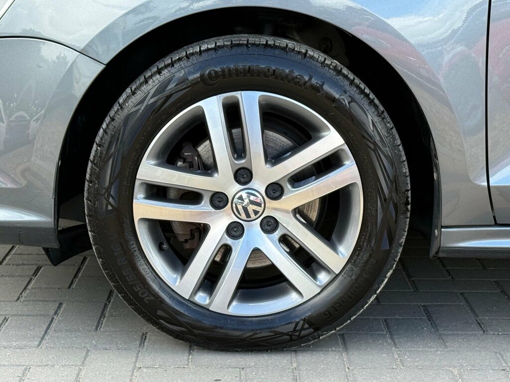 Volkswagen Jetta 2.0 Se Tdi Bluemotion Technology Dsg 109 Bhp Black #12