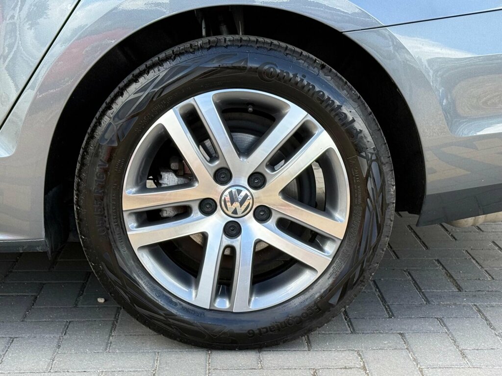 Volkswagen Jetta 2.0 Se Tdi Bluemotion Technology Dsg 109 Bhp Black #11