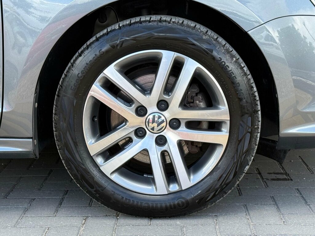 Volkswagen Jetta 2.0 Se Tdi Bluemotion Technology Dsg 109 Bhp Black #9