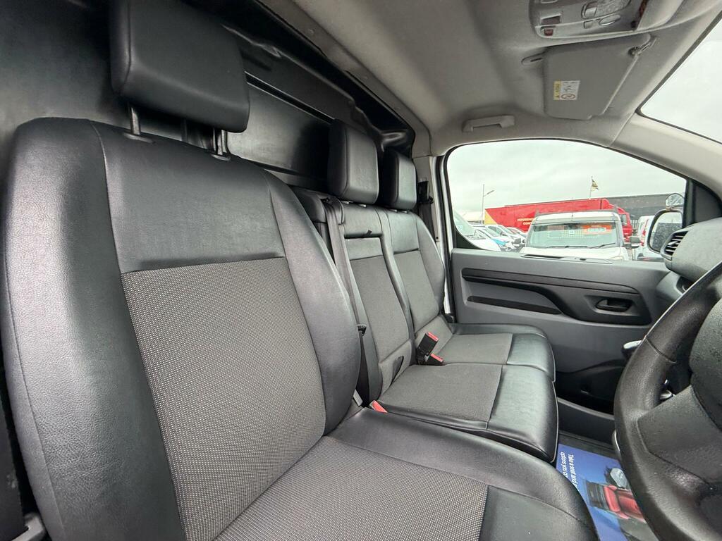 Vauxhall Vivaro 1.6 Combi Cdti 9 Silver #14