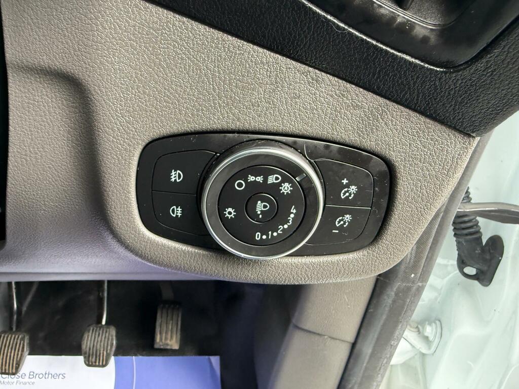 Ford Transit Connect 1.5 Ecoblue 120Ps Limited Van White #28