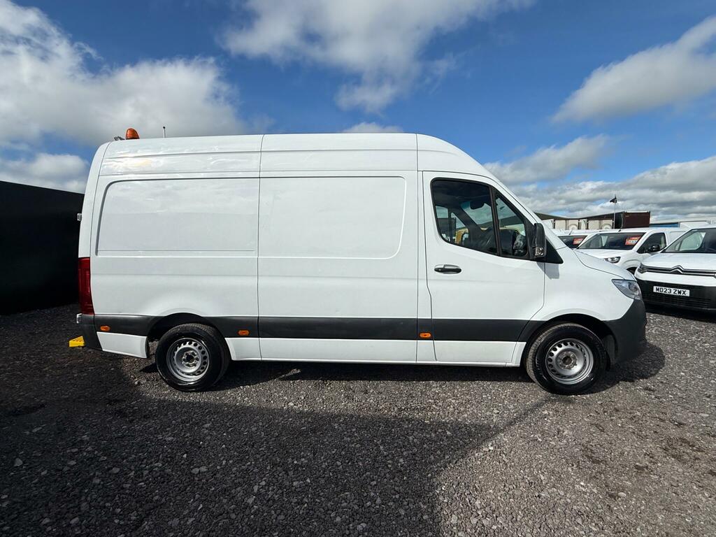 Mercedes-Benz Sprinter 2L Progressive White #7