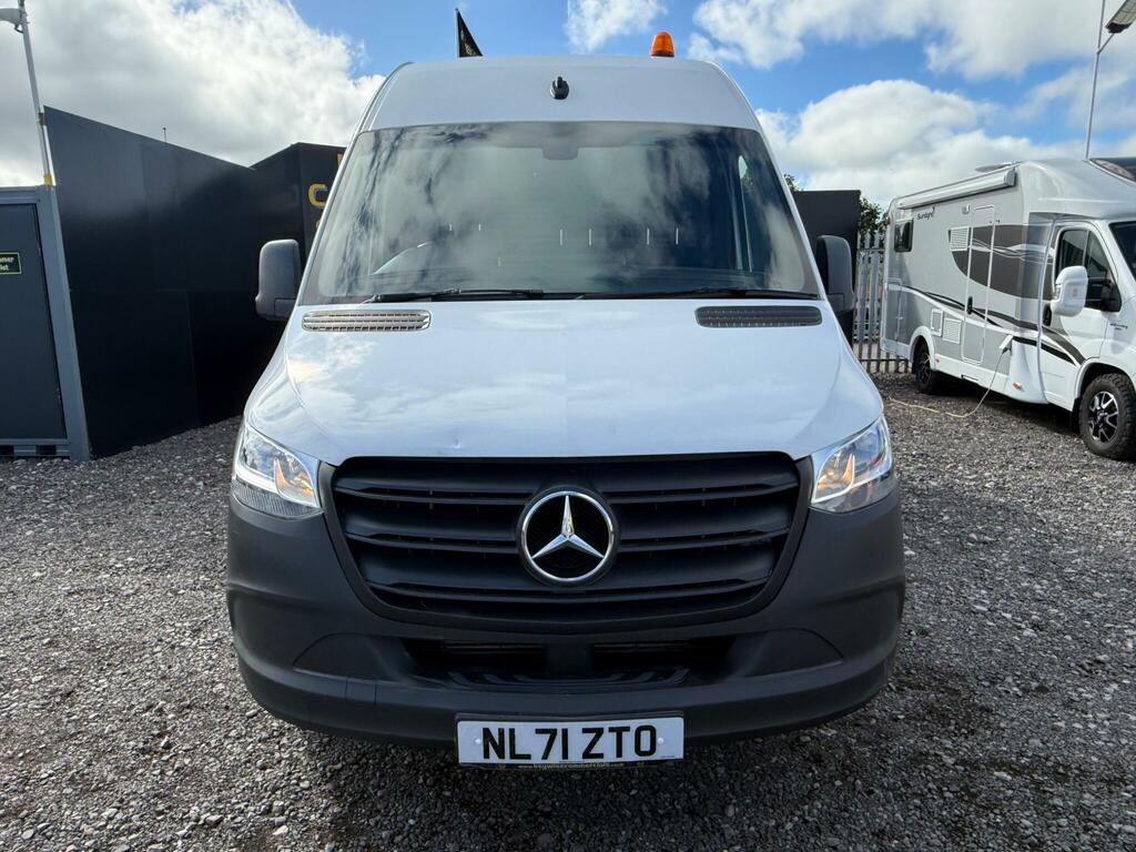 Mercedes-Benz Sprinter 2L Progressive White #9