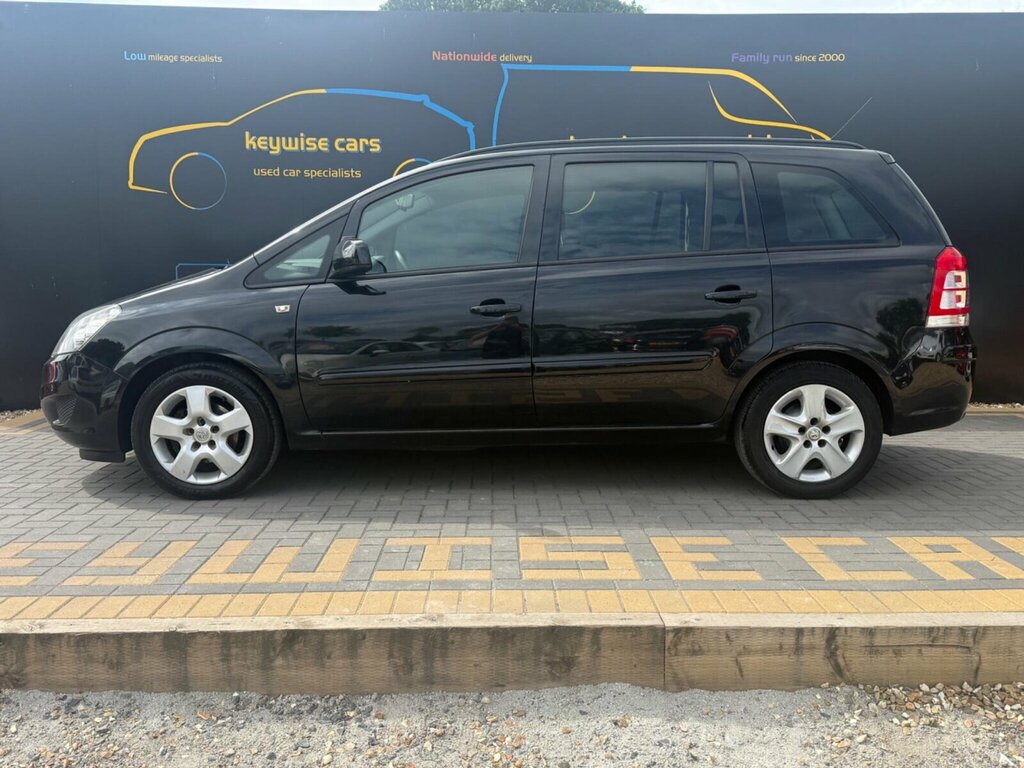 Vauxhall Zafira Tourer 1.8 16V Exclusiv Euro 5 Black #2