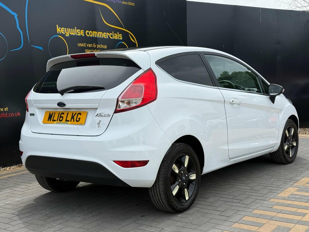 Ford Fiesta 1.0T Ecoboost Zetec White Edition Euro 6 Ss White #5