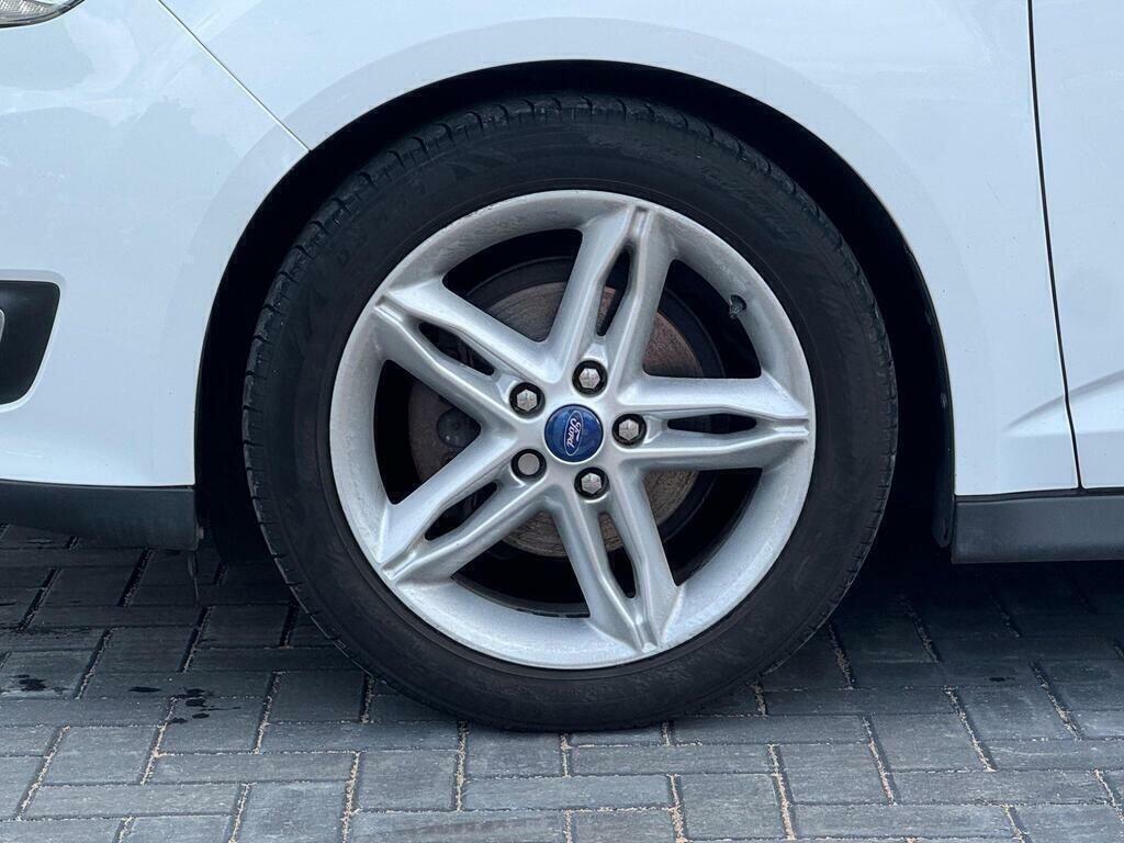 Ford C-Max 2017 1.5 Tdci Titanium Mpv Euro Red #12