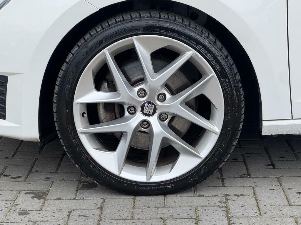 Seat Leon 1.6 Tdi Se Dynamic Technology Sport Tourer Euro 6 Silver #12
