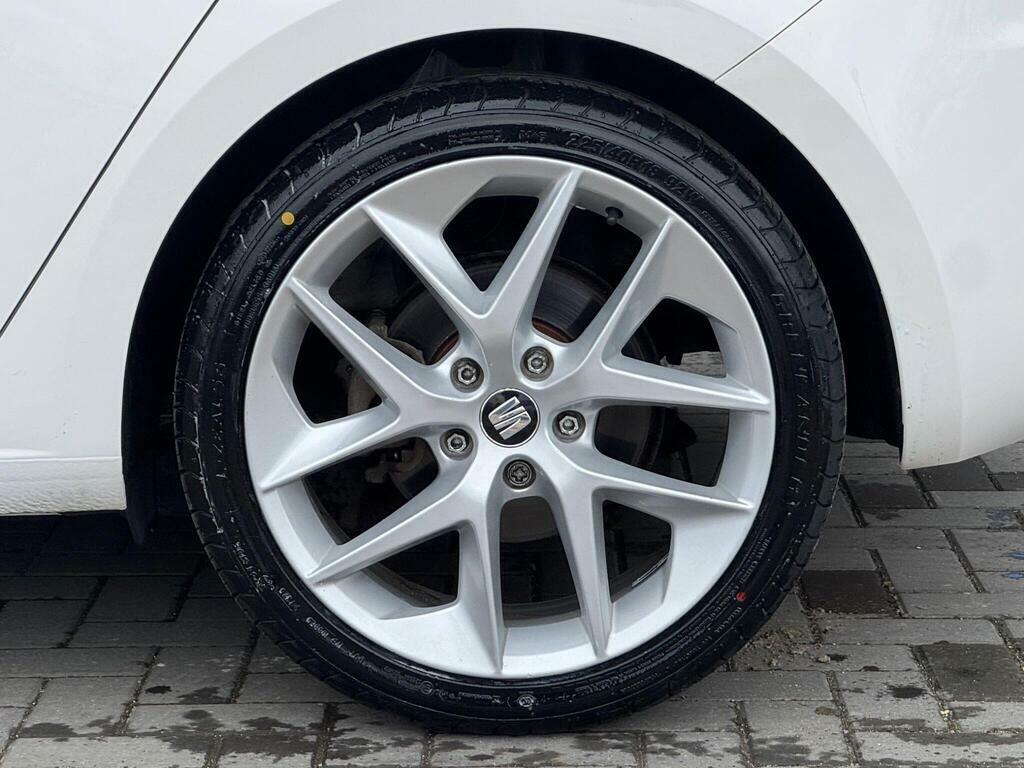 Seat Leon 1.6 Tdi Se Dynamic Technology Sport Tourer Euro 6 Silver #11