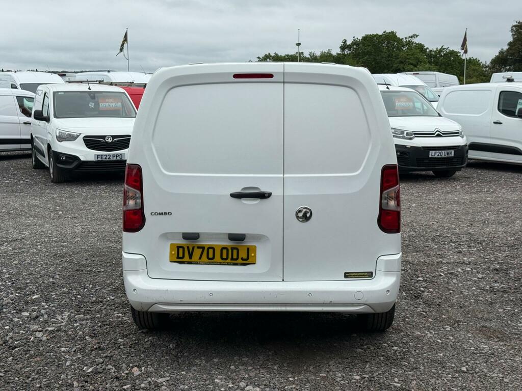 Vauxhall Combo 1.5 Turbo D 2300 Sportive L2 H1 Euro 6 Ss White #5