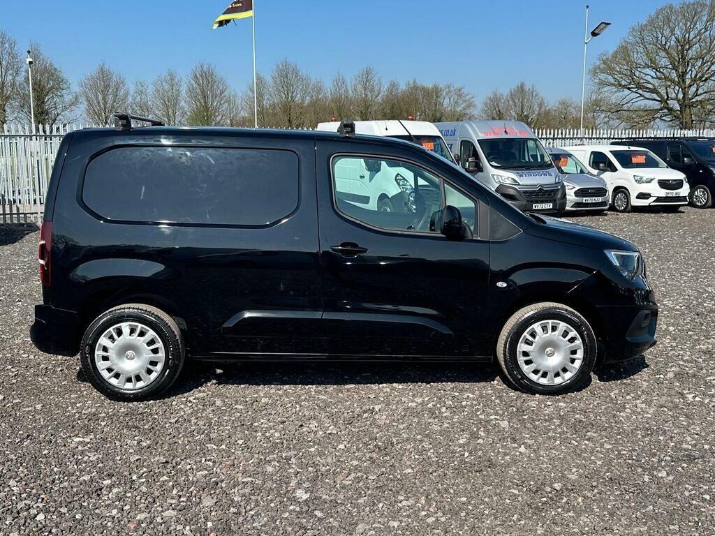Vauxhall Combo Diesel White #7