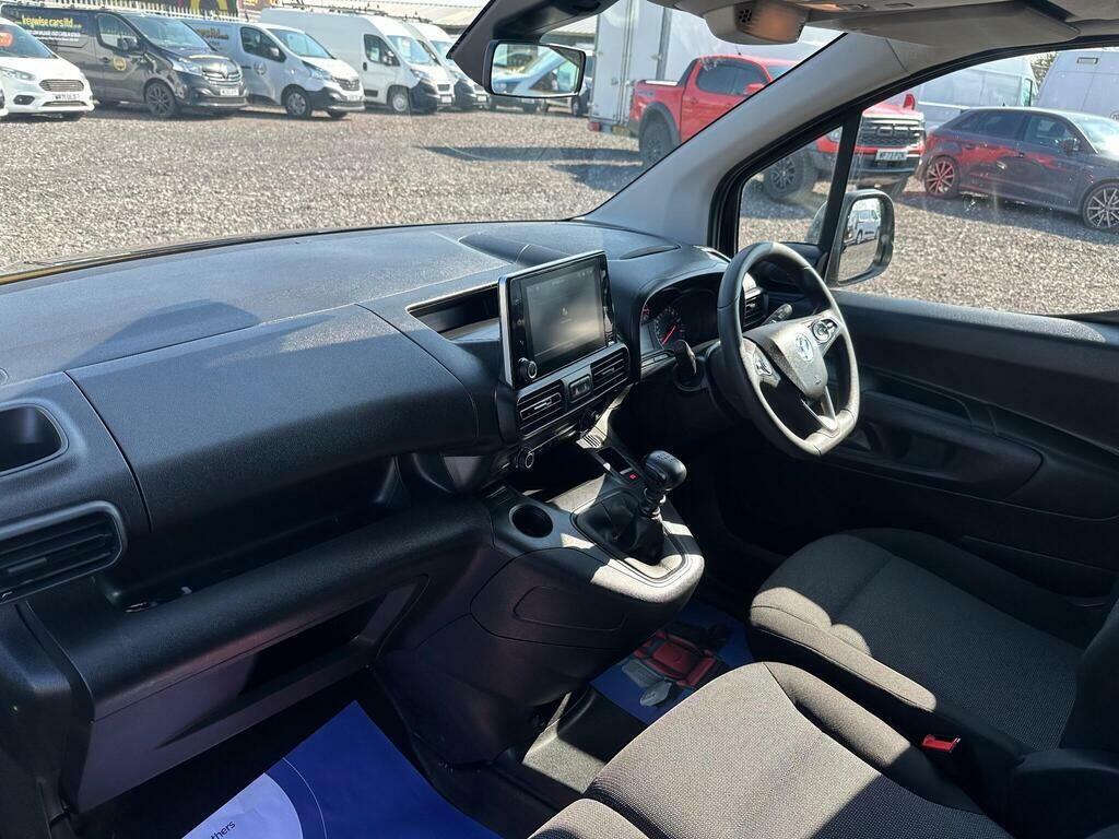 Vauxhall Combo Diesel White #19