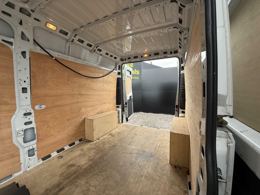 Citroen Relay 2.2L Bluehdi 35 Enterprise Edition Panel Van D White #17