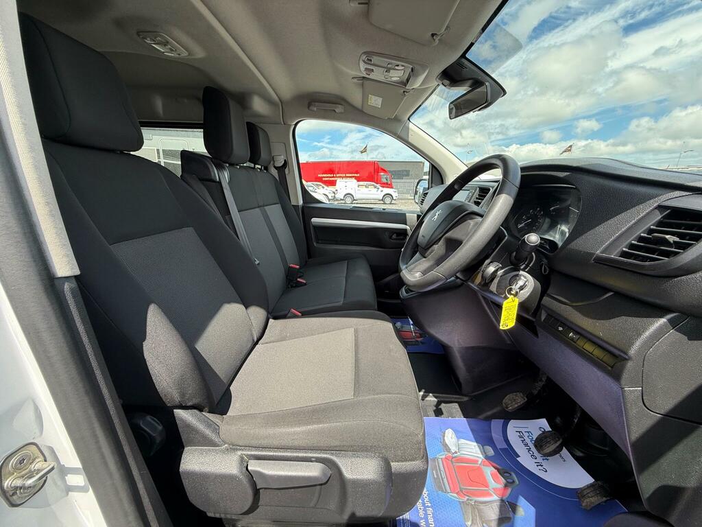 Peugeot Expert Professional Premium White #11
