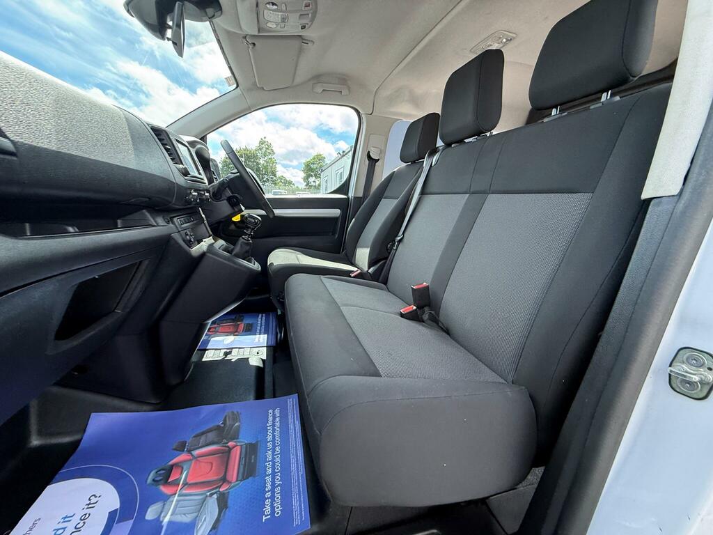 Peugeot Expert Professional Premium White #14