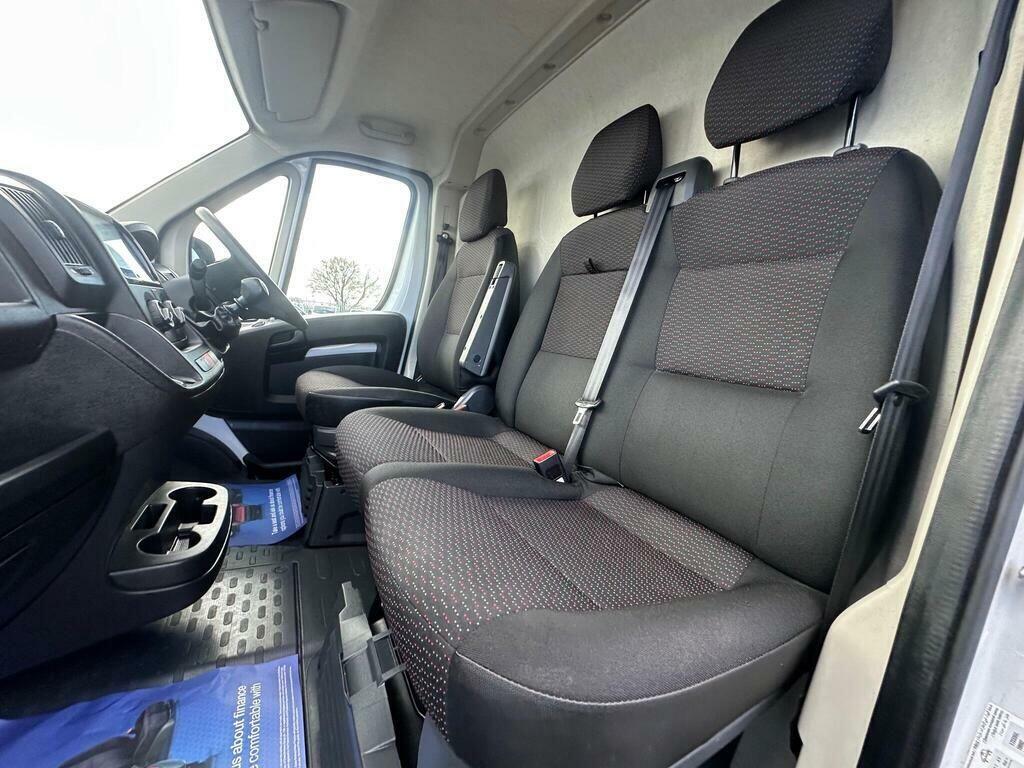 Vauxhall Movano Mpv White #16