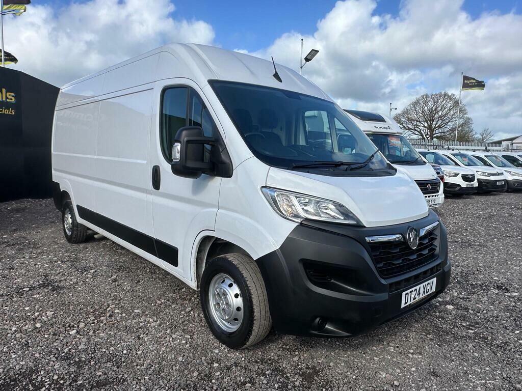 Vauxhall Movano Mpv White #9