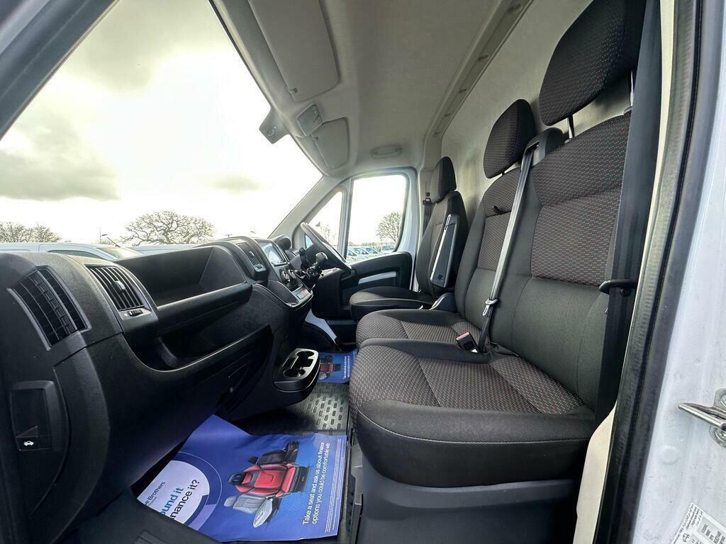 Vauxhall Movano Mpv White #17