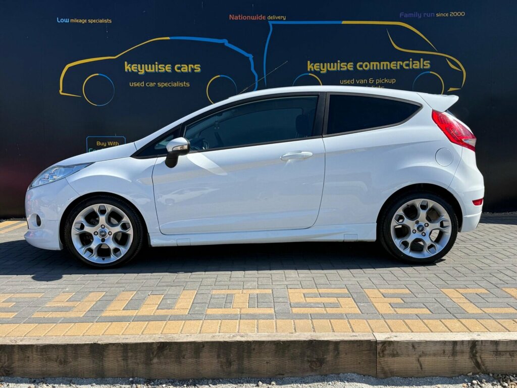 Ford Fiesta 1.6 Zetec S White #2
