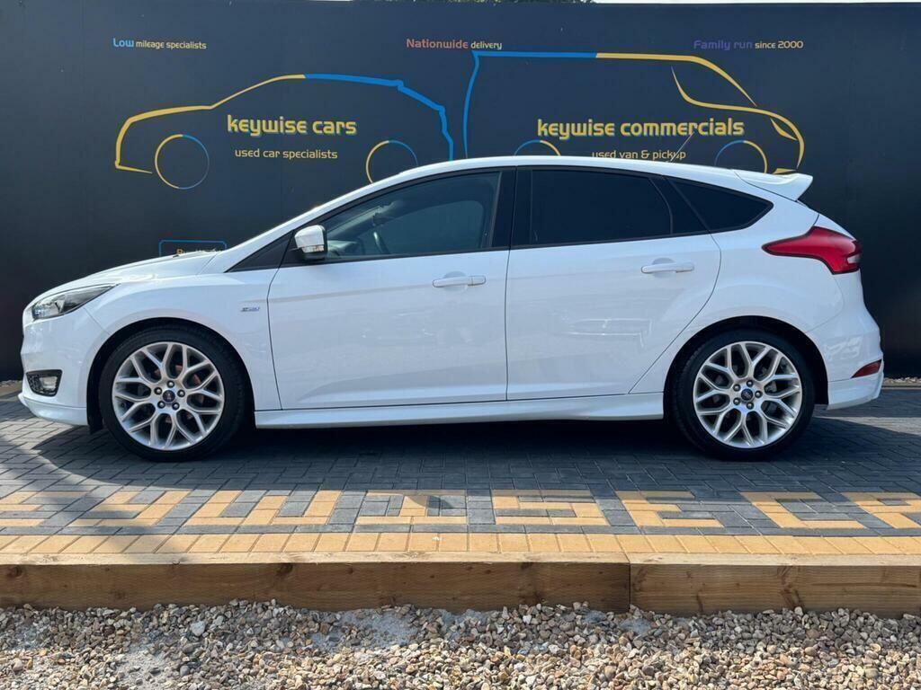 Ford Focus 1.0T Ecoboost St-line Euro 6 Ss White #2