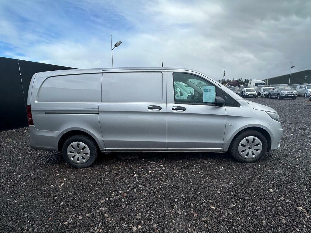 Mercedes-Benz Vito Mpv Blue #8