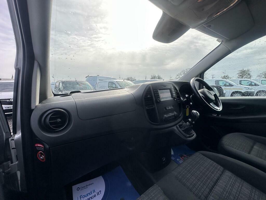 Mercedes-Benz Vito Mpv Blue #19