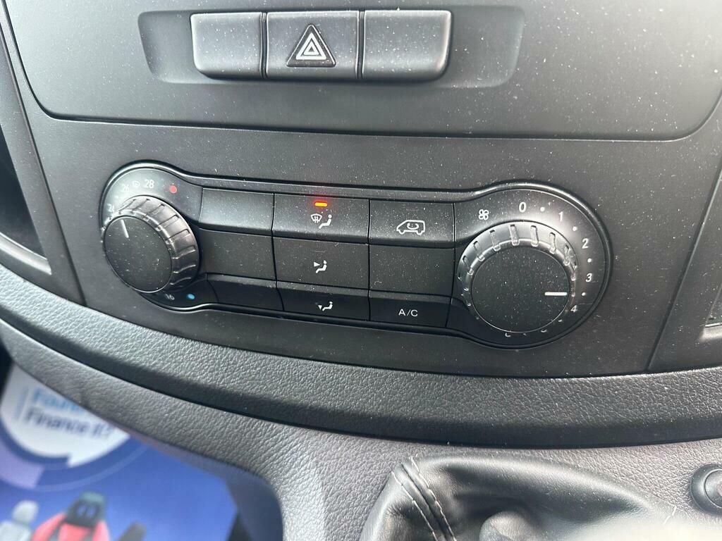Mercedes-Benz Vito Mpv Blue #21