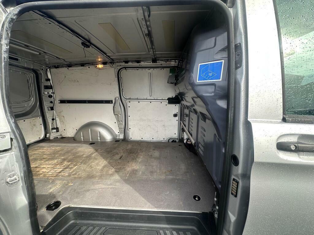 Mercedes-Benz Vito Mpv Blue #15