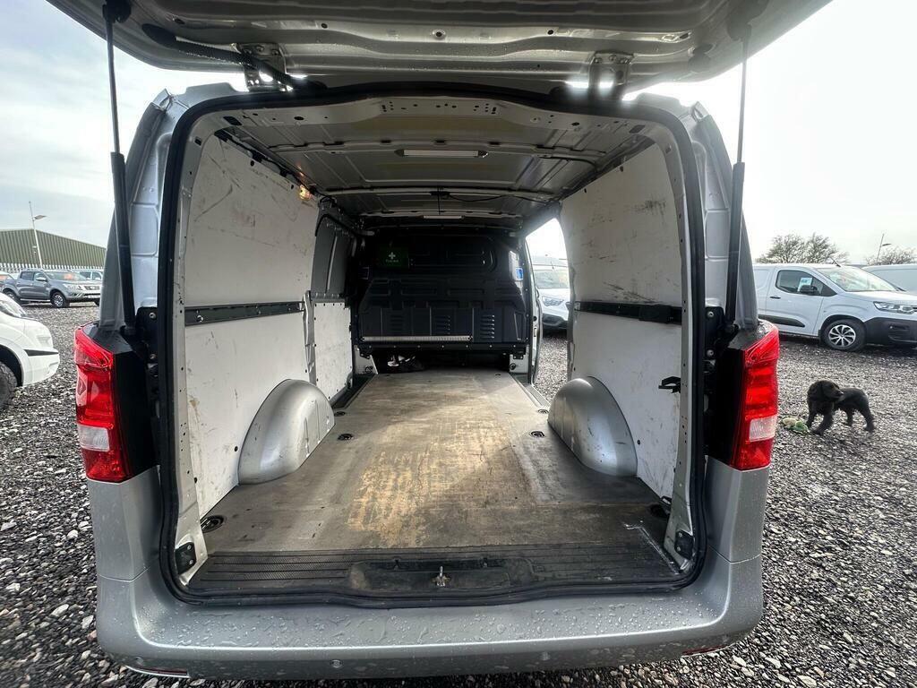 Mercedes-Benz Vito Mpv Blue #16