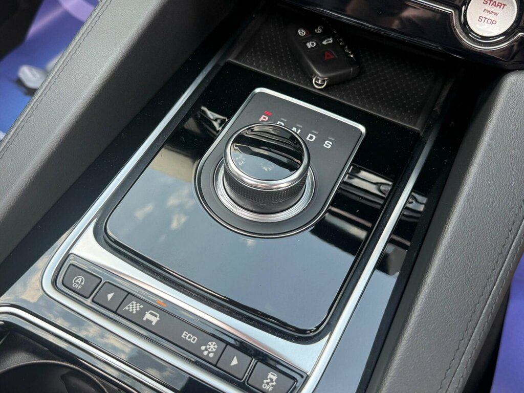 Jaguar F-Pace V6 Sport Awd White #33