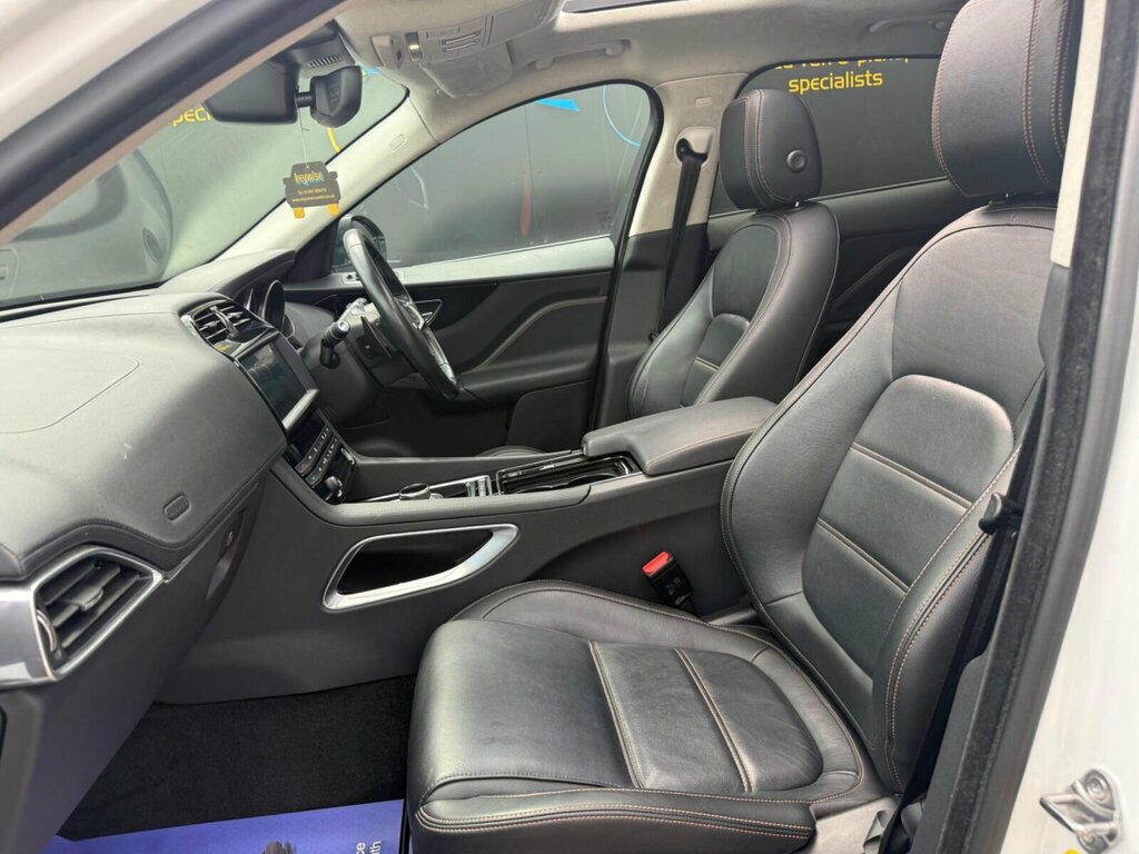 Jaguar F-Pace V6 Sport Awd White #16