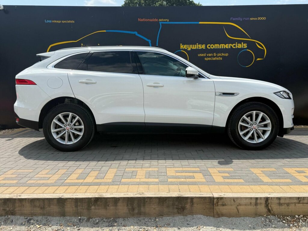 Jaguar F-Pace 2.0 D180 Prestige Euro 6 Ss White #6