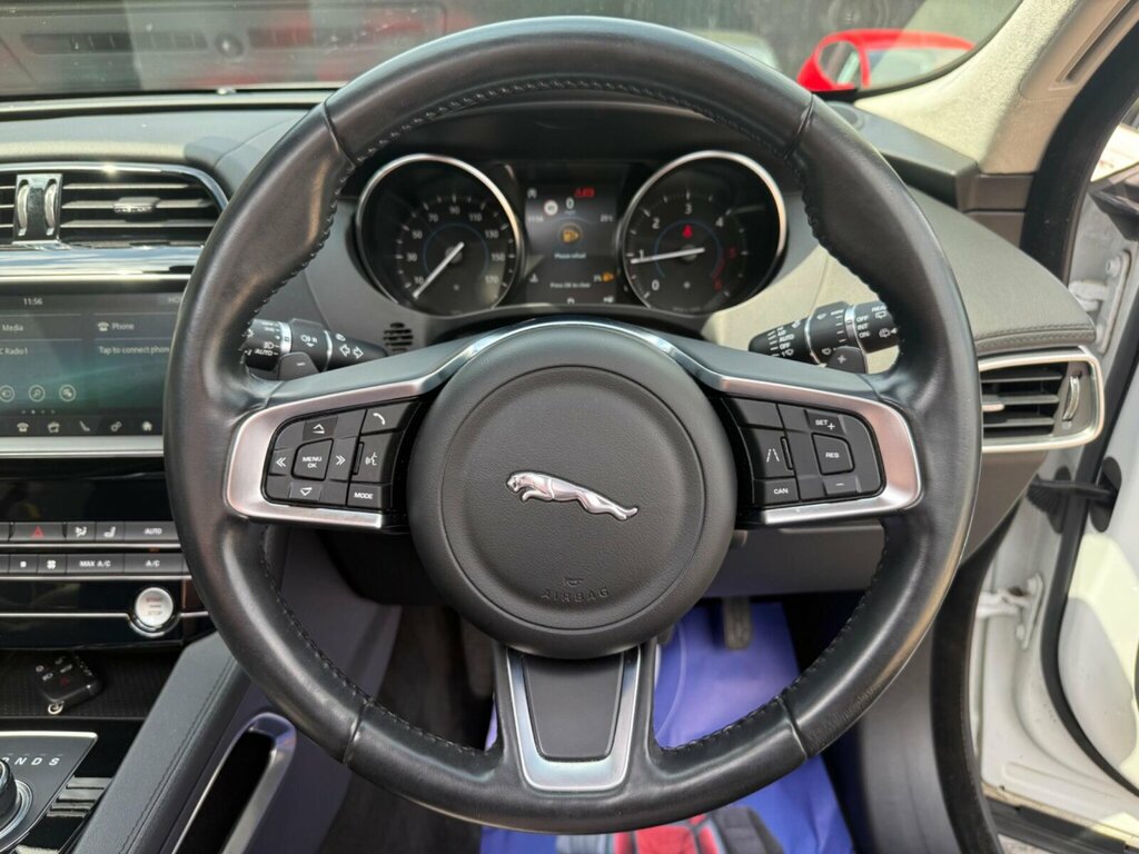 Jaguar F-Pace V6 Sport Awd White #24