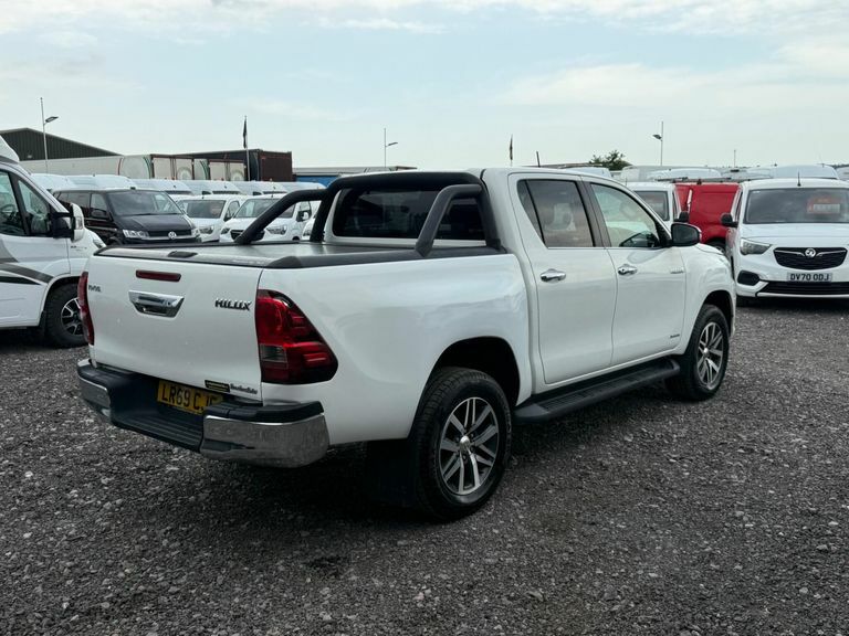 Toyota HILUX 2.4 D-4d Invincible 4Wd Euro 6 Ss Tss White #6