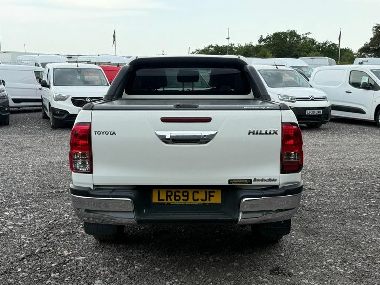 Toyota HILUX 2.4 D-4d Invincible 4Wd Euro 6 Ss Tss White #5